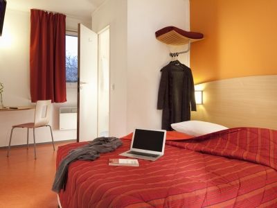 America Hotel 3*